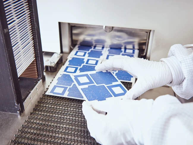 Close-up of a hybrid solution, thick film 