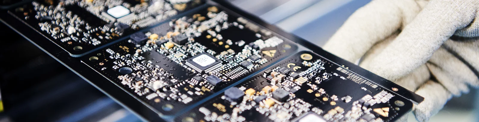 SMD assembly, part of Cicor's Electronic Manufacturing Services