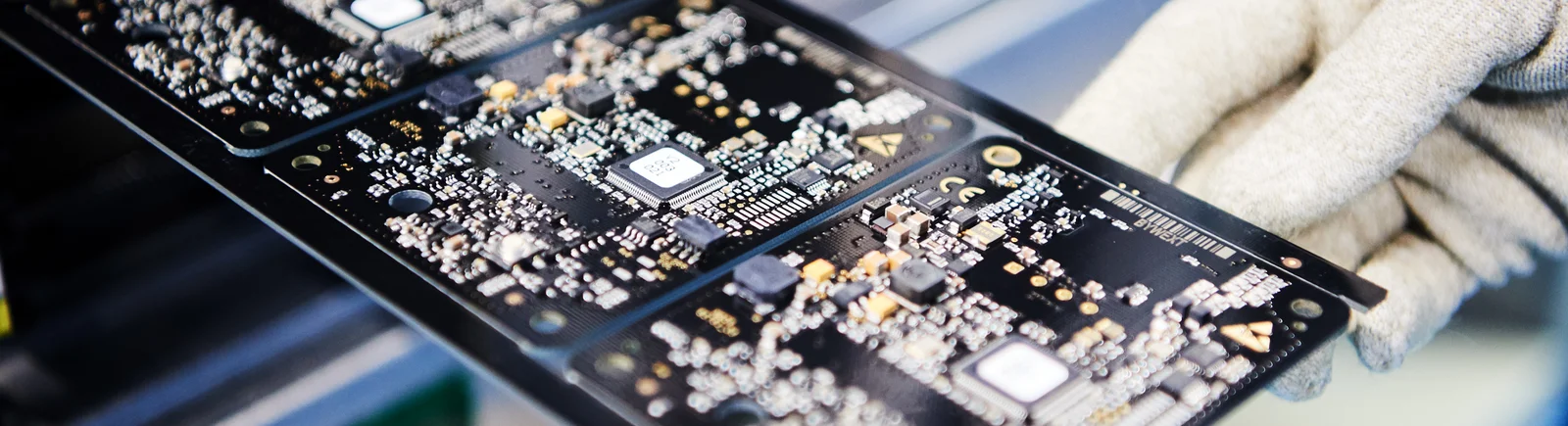 SMD assembly, part of Cicor's Electronic Manufacturing Services
