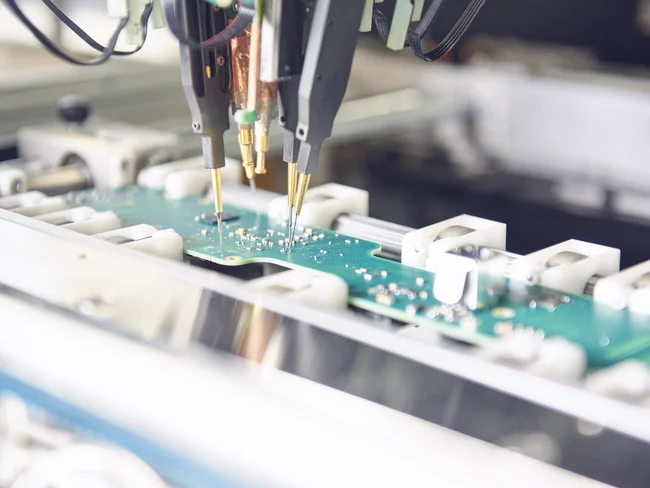 Close-up of a flying probe test at the Cicor site in Bronschhofen