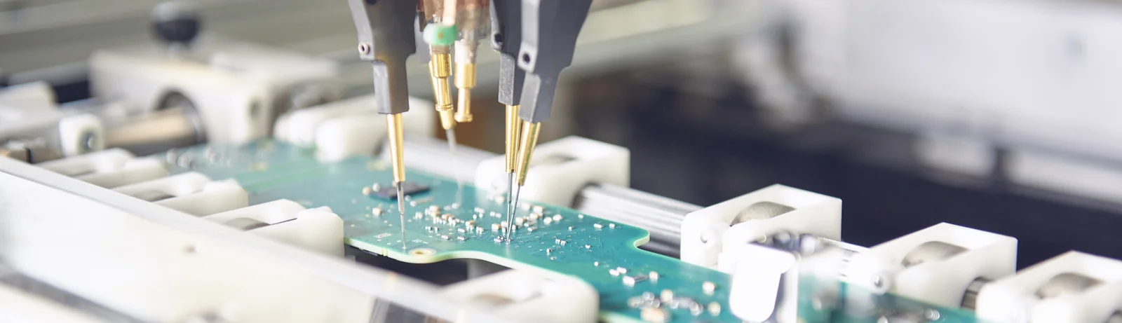Close-up of a flying probe test at the Cicor site in Bronschhofen