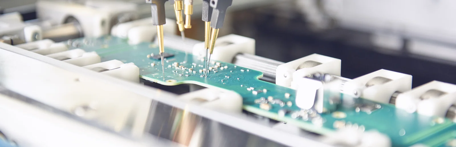 Close-up of a flying probe test at the Cicor site in Bronschhofen